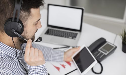 businessman-talking-phone businessman-talking-phone